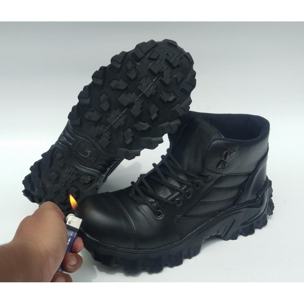 Sepatu Polisi Pdl Pdh Satpam Satpol Pp Boots Safety Bahan Kulit Merk Kickers Armor Pria Keren