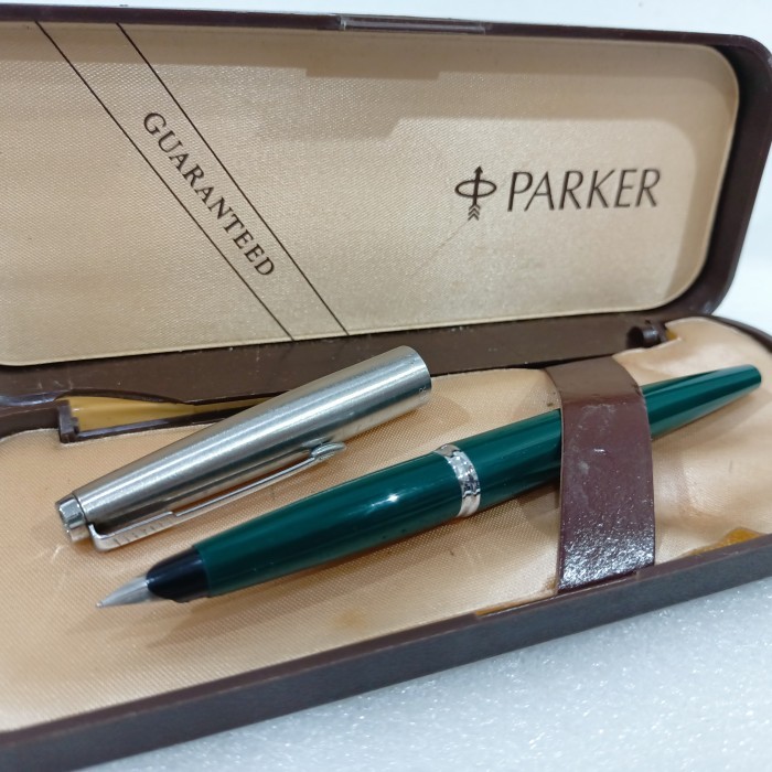 

Farizal - Pena Parker 45 Original No Mont Blanc Waterman Sheaffer Caran D'Ache Pilot Pelikan