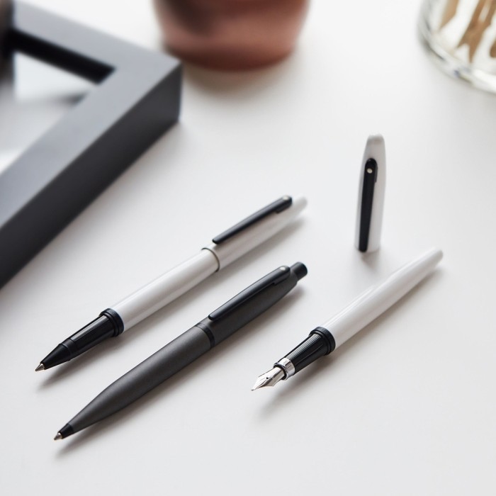 

Ready Sheaffer VFM Gloss White Lacquer Featuring Black Trim Rollerball