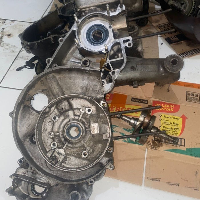 Buruan serbu] rengkes krukas mesin vespa excel original