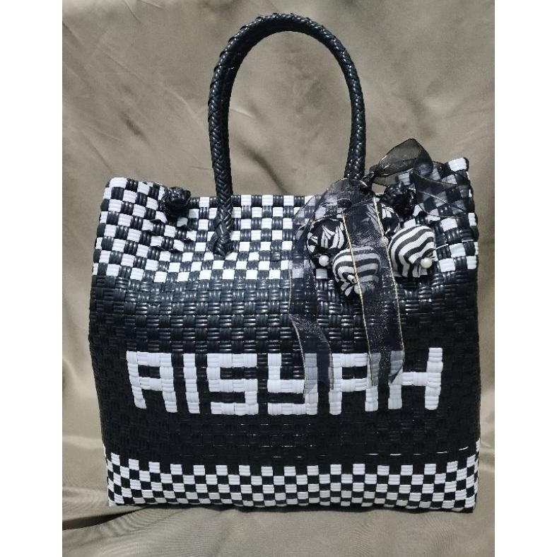 tas anyaman pakai nama