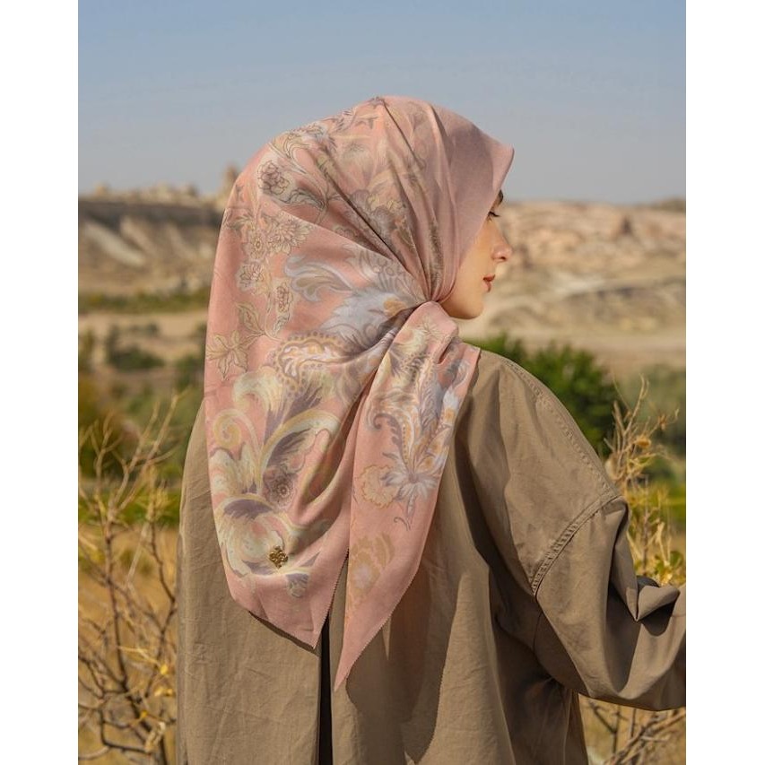 Heaven Lights - Maresha Scarf - Hijab Motif Segi Empat Wanita HFS