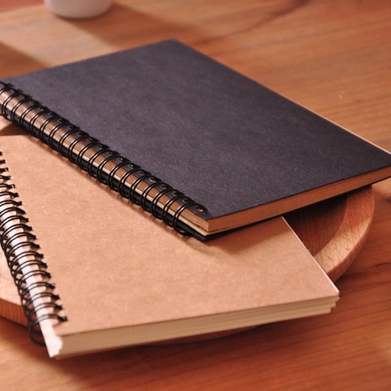 

Note book A5 Vintage Aesthetic / Sketchbook / Transparant / Notebook Cover Hitam/ Cover Kraft( 50 lembar/100Halaman )