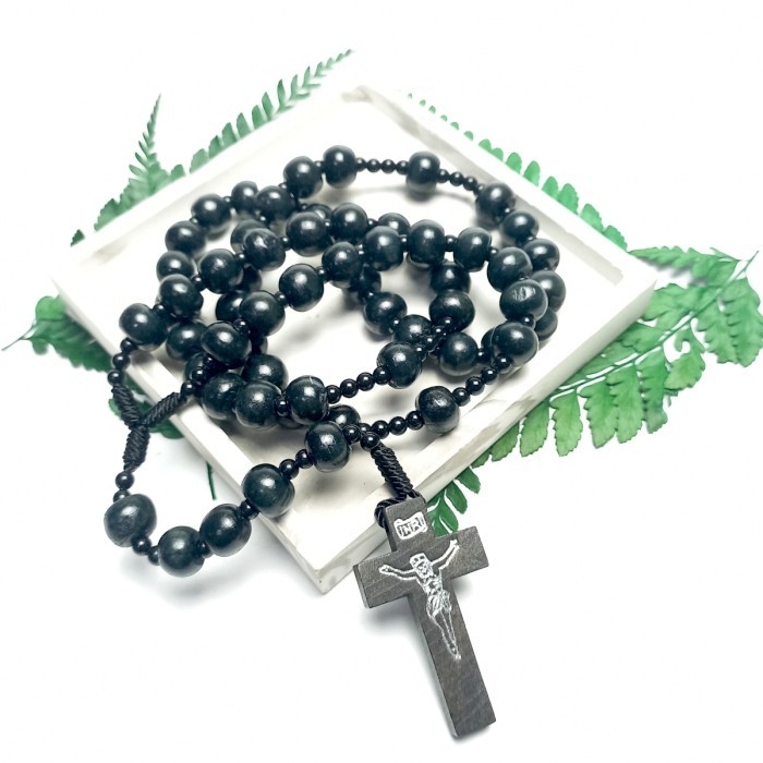 Azzatun - Kalung Rosario Katolik Bahan Kayu Warna Hitam Series Salib Kayu