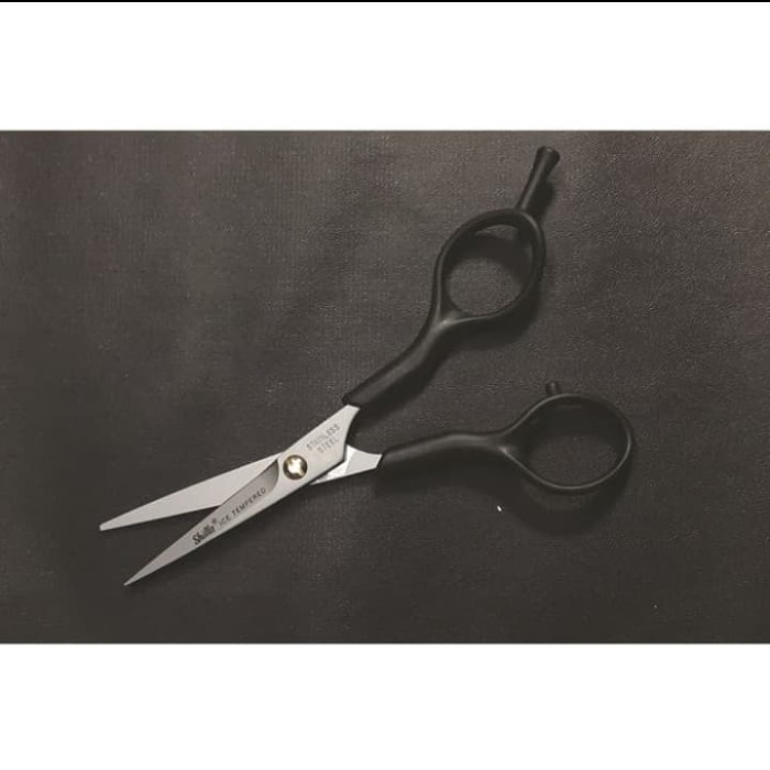 Shilla Gunting Rambut Rata