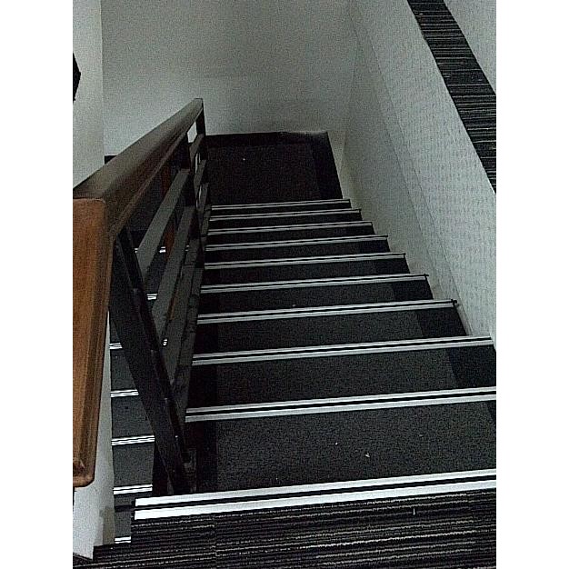 Step Nosing Lis Tangga Aluminium Original Dan Terpercaya