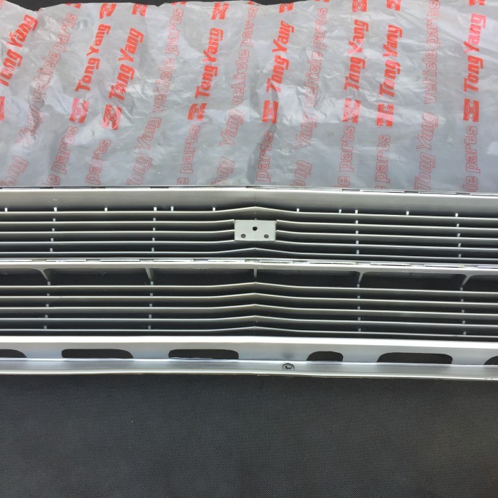 Grill Depan Toyota Corolla Ke30 Ke35 1977-1978