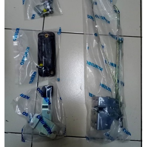 Kunci Pintu Kabin Sk200-8 Sk210-8 Door Lock Assy Kobelco Sk200-8