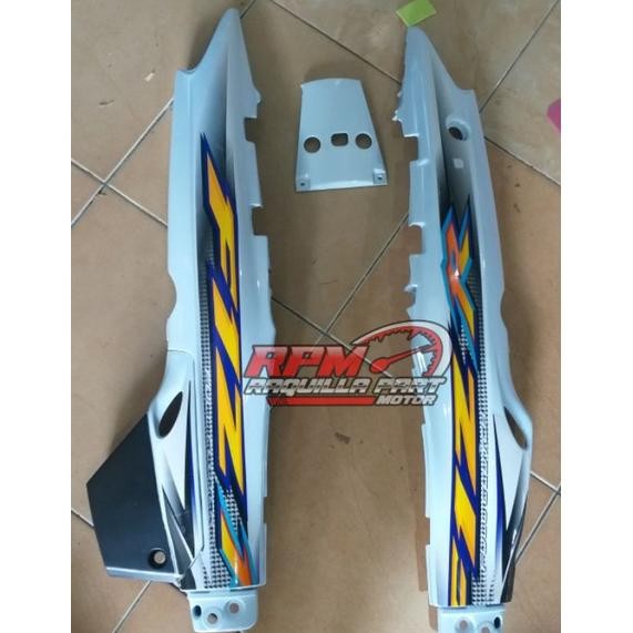 Original Cover Body Belakang Yamaha Fizr F1Zr Bodi Belakang Kanan Kiri Fiz R F1Z R F1 Zr Warna Putih