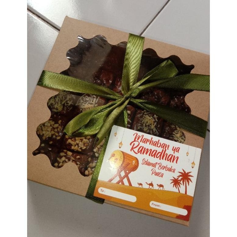 

CR - Hampers Kue/ Hampers Brownies Natal Christmas Tahun Baru TERLARIS