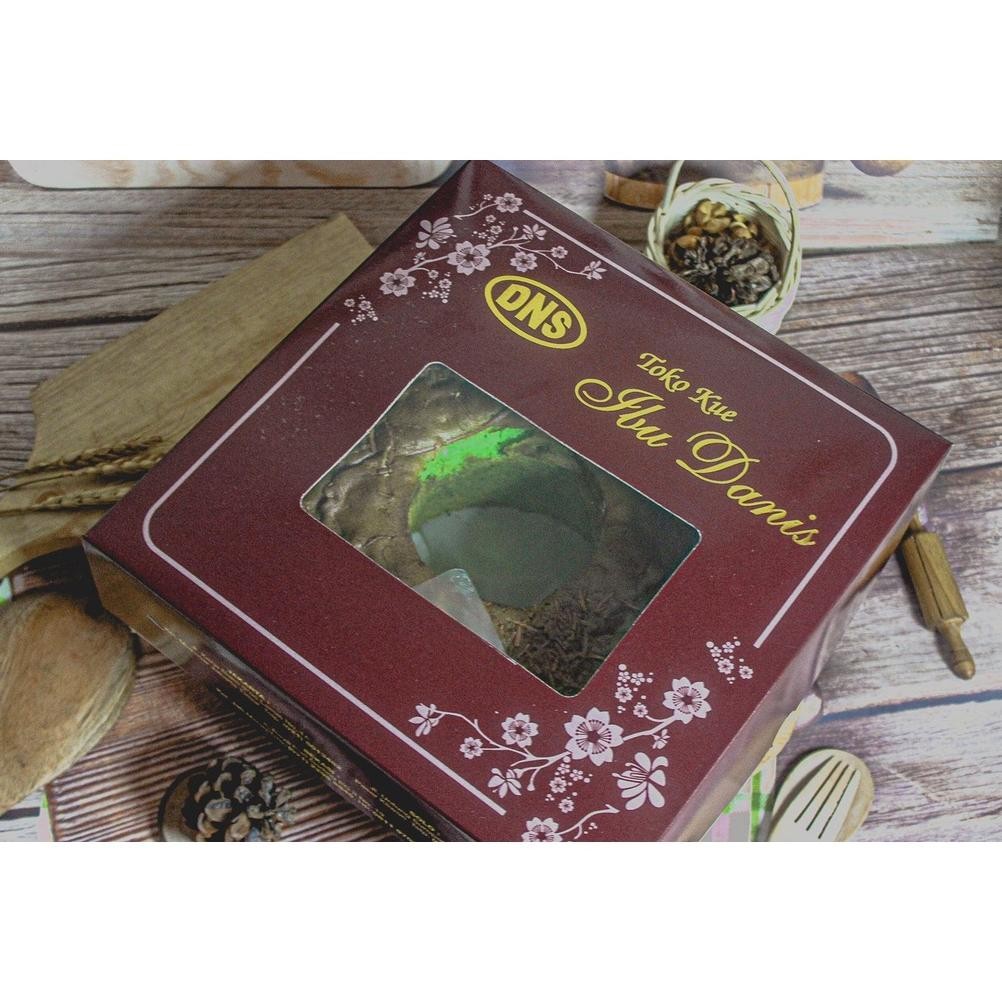 

CR - Bolu Pandan Besar 25x25cm / Cake Pandan PREMIUM / Kue Lebaran & Natal TERLARIS