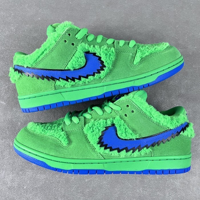 Grateful Dead x Nike SB Dunk Low Green Bear