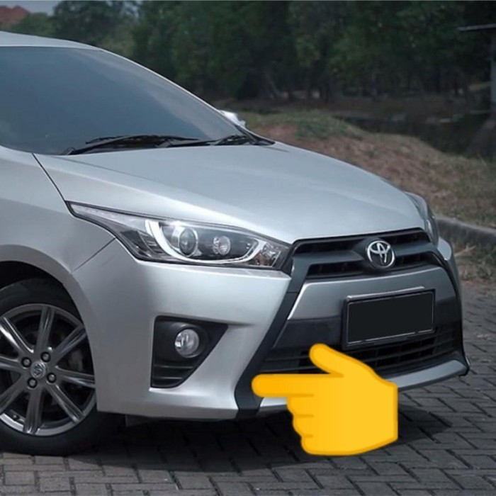LIST GRILL/LIST GRILLE BUMPER DEPAN ALL NEW YARIS 2014/2017 ORIGINAL
