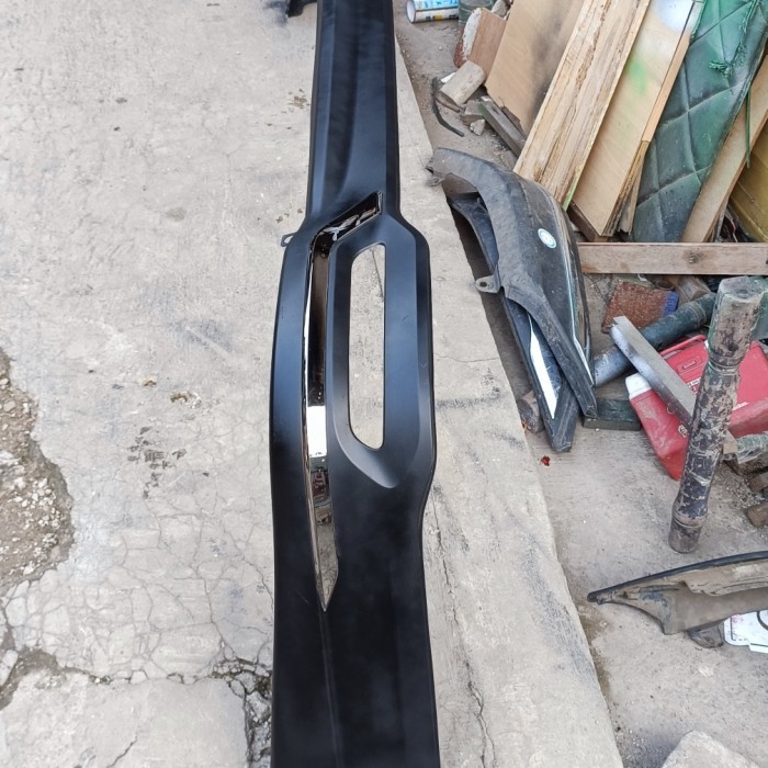 BODYKIT BELAKANG INNOVA REBORN VENTURER 2021