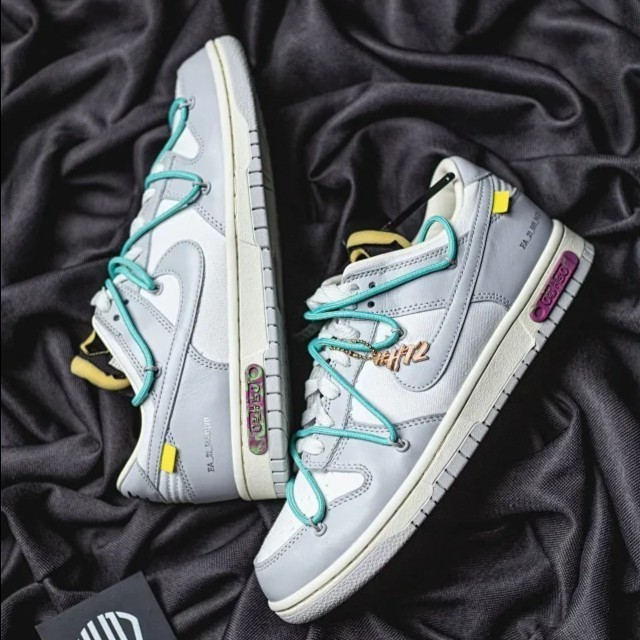 Off-White x Nike Dunk Low Lot 004