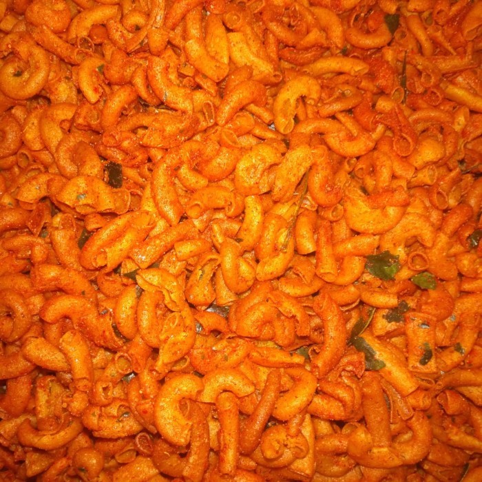 

TERMURAH Macaroni Pedas Daun jeruk 1kg camilan makanan ringan snack