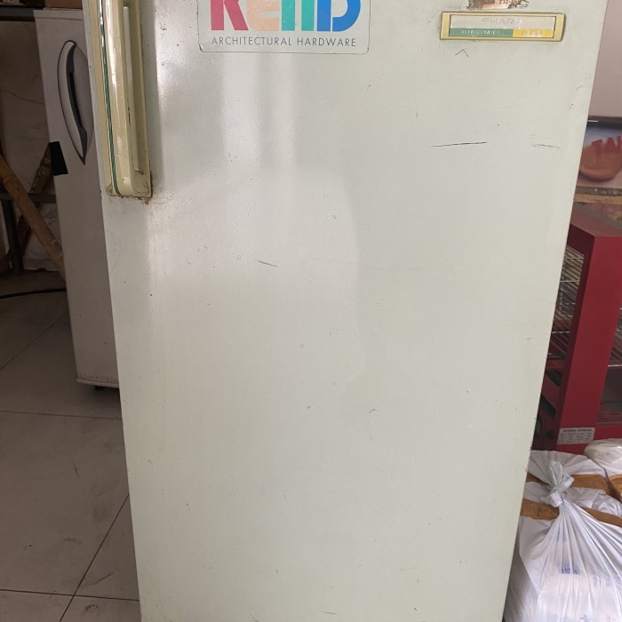 KULKAS SHARP 1 PINTU