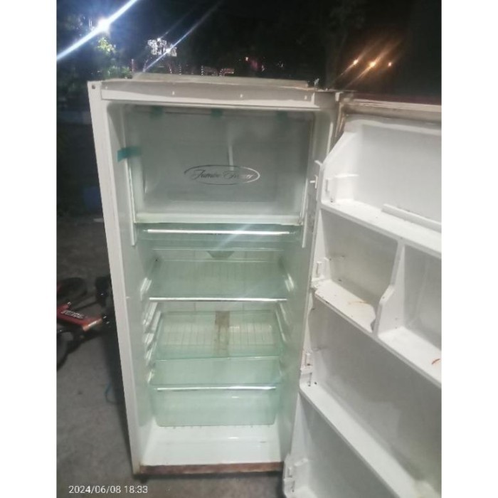 TERLARIS RAK KULKAS POLYTRON 1 PINTU