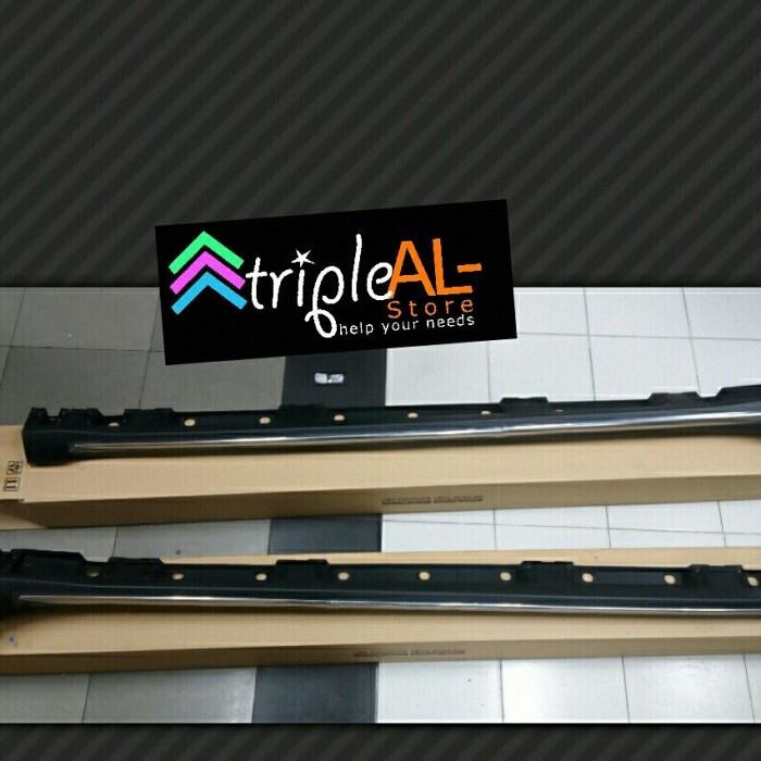 Side Skirt List Body Samping Innova Venturer Original
