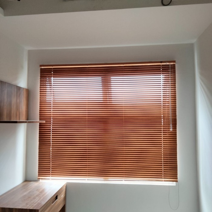 venetian blind serat kayu tirai lipat tirai gulung gorden jendela rumah gorden jendela kantor