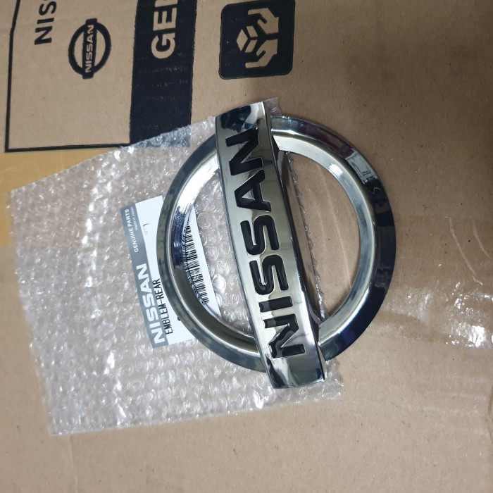 Grand Livina L10 Emblem Belakang Logo Nissan Oem 90890-Cj01A Murah