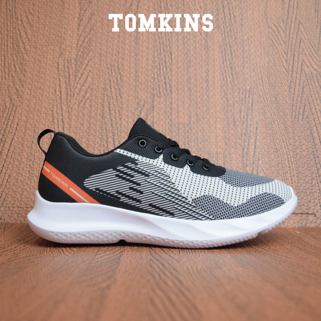 TOMKINS Detour Alpha - Putih Sepatu Olahraga