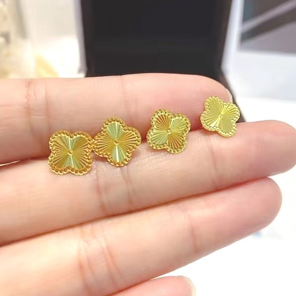 Ready ANTING GIWANG TUSUK EMAS CLOVER 24K 24 karat 24karat HK Hongkong 99.9