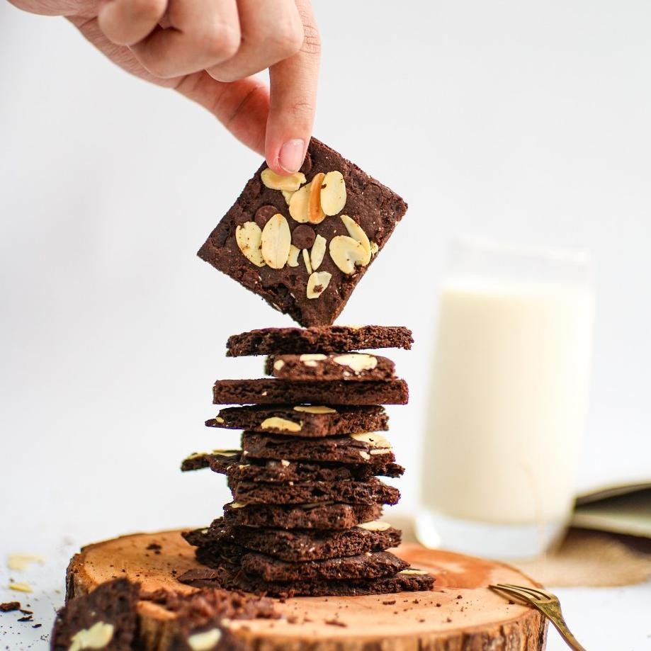 

VEGAN BROWNIE CRISPS (75GR) - GLUTEN FREE & HEALTHY - LUCKYBITE