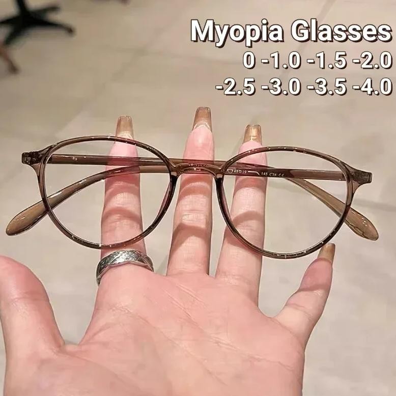 Ultra Light Small Frame Myopia Glasses Retro Artistic Anti Blue Light Glasses High Definition Transp