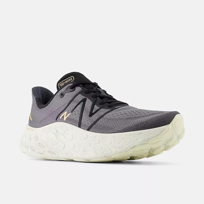 

TERSEDIA SEPATU RUNNING NB FRESH FOAM X MORE V4 CASTLEROCK TURTLEDOVE MMORBD4 ORIGINAL 100%