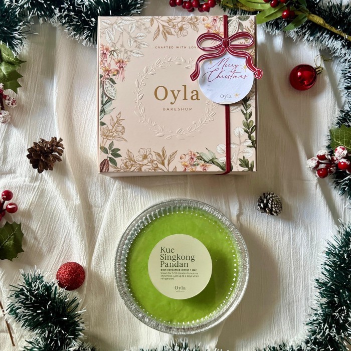 

Oyla Hampers Christmas Kue Singkong Pandan