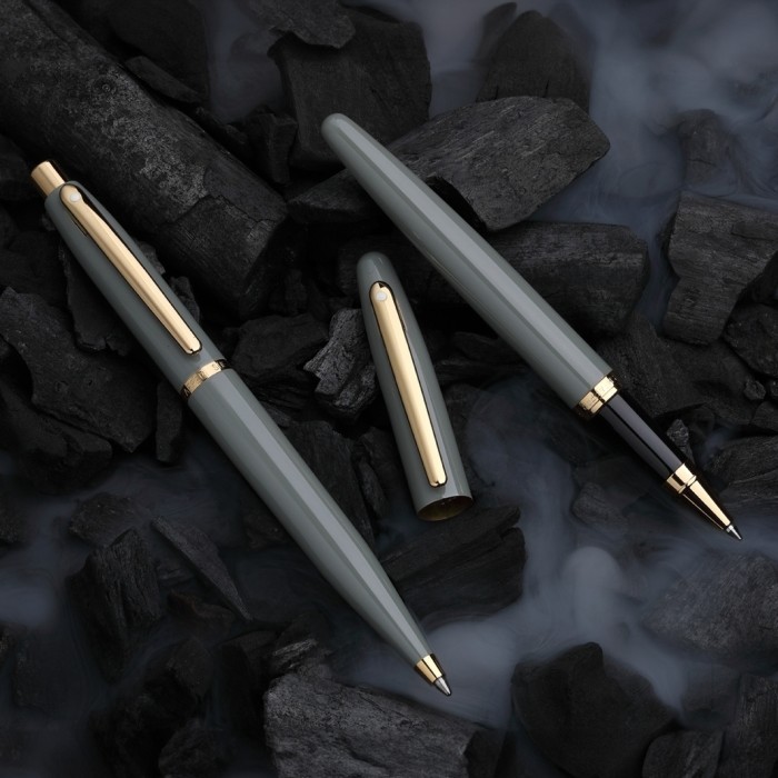 

Sheaffer VFM Glossy Light Gray With PVD Gold Tone Trim Ballpoint Pen