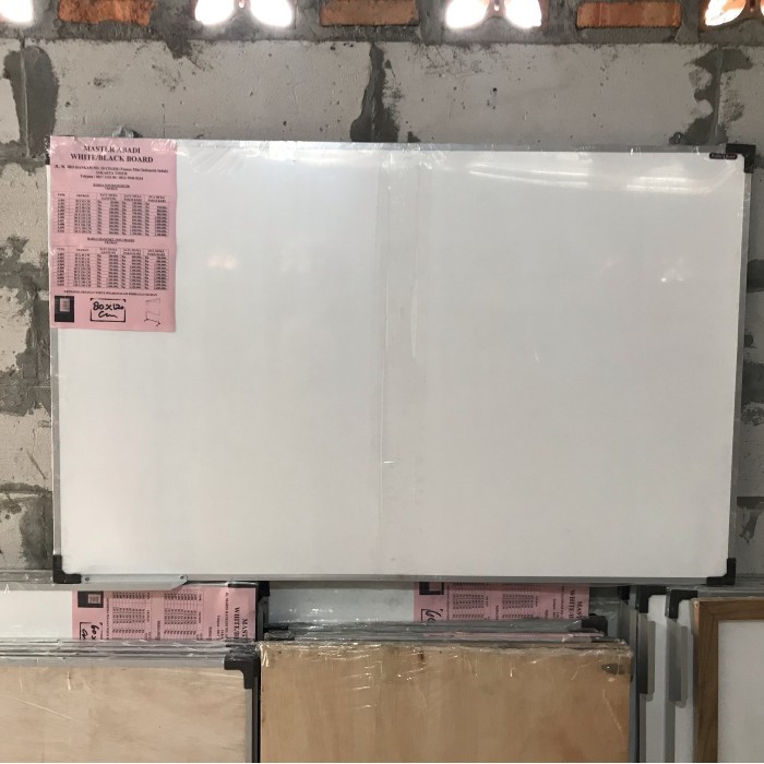 

Papan tulis / whiteboard 80X120 gantung