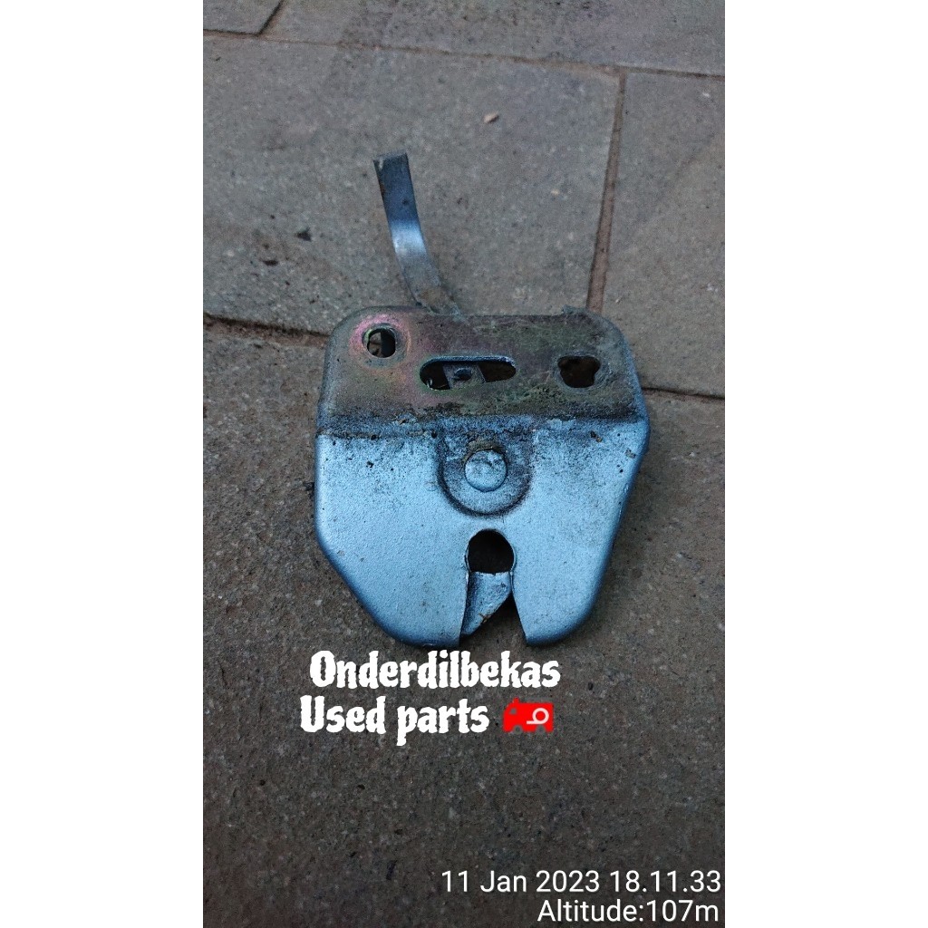 door lock bagasi mazda 323 trendy