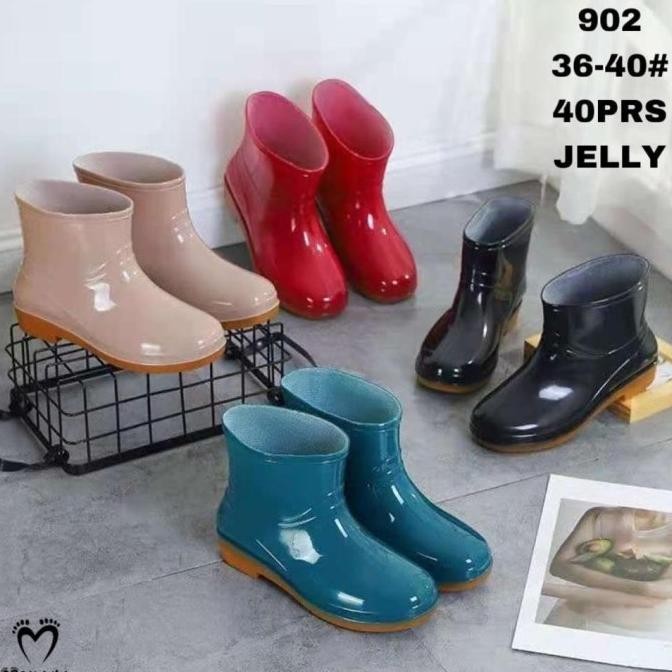 Sepatu Boot Karet Pendek Wanita Polos Glossy Anti Air Anti Slip Super GM