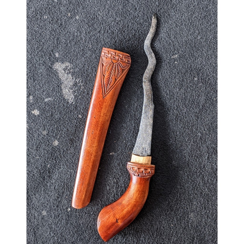 Cengkrong Pusaka Sepuh Luk 5 Pamor Kelengan Tangguh Mataram est LANGKA WINGIT MERBAWANI ISTIMEWA Kol