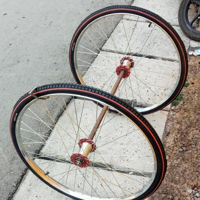 roda becak gerobak (sepasang + as)