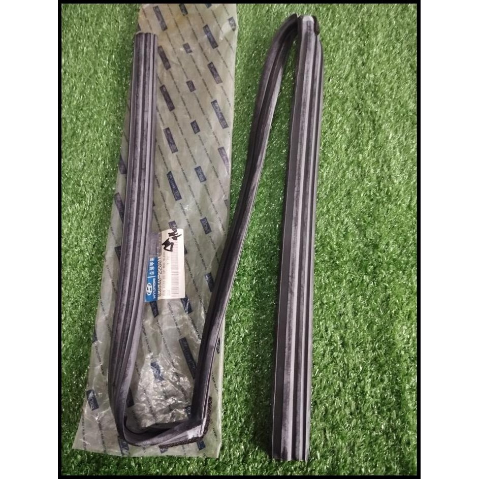 TERBARU KARET RUN CHANNEL ACCENT KARET TURUN NAIK KACA HYUNDAI ACCENT BELAKANG KANAN 83540-22001 