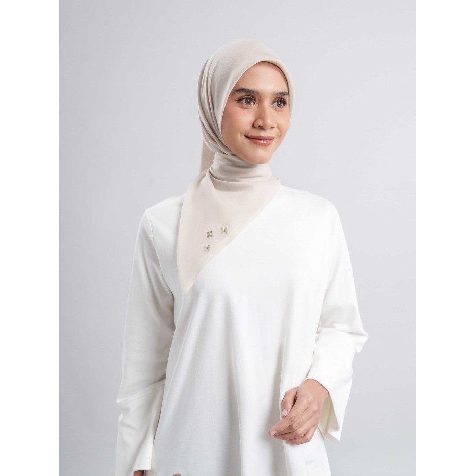 napocut Hijab - Lavina Embroidery Crystal ( Jilbab Bordir Segiempat 115x115 )