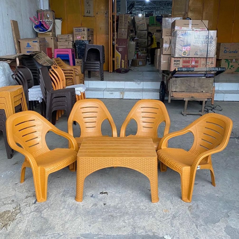 OLYMPLAST - set meja dan kursi | 1 Set 4 Kursi Santai Plastik OL 509 Rotan + Meja  | Kursi Teras | K