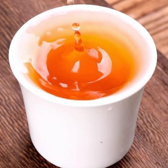 

Wuyishan Dahongpao Oolong Tea Camellia Fruity Zhengyan Cinnamon 200 Gr Terbaru 100 % Original