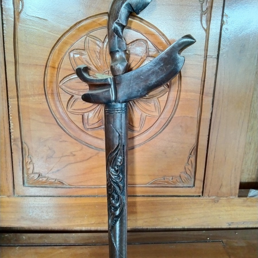 keris pajangan