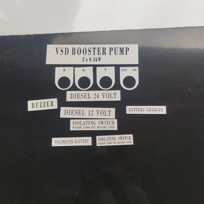 

Gravoply Grafir - Bahan Name Plate - Putih - Hitam - 60X120Cm-1.5Mm New