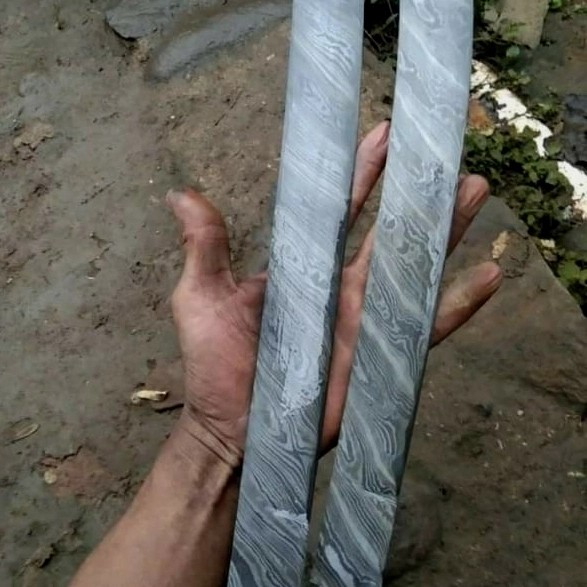 

TERLARIS! bilah pamor buntel mait panjang 30cm tebel 6mm lebar 3,5cm