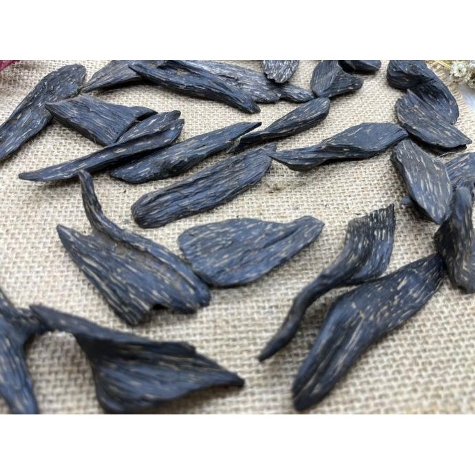 KAYU GAHARU SANAI/MOHASSAN KALIMANTAN DOUBLE SUPER/GAHARU OUD AGARWOOD