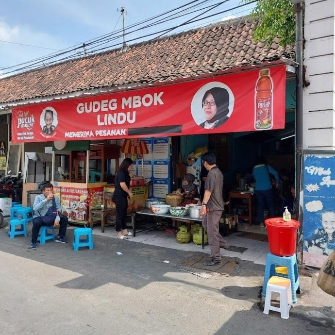 

Gudeg Mbok Lindu Legend Jogja kemasan vacum frozen paket 11-14