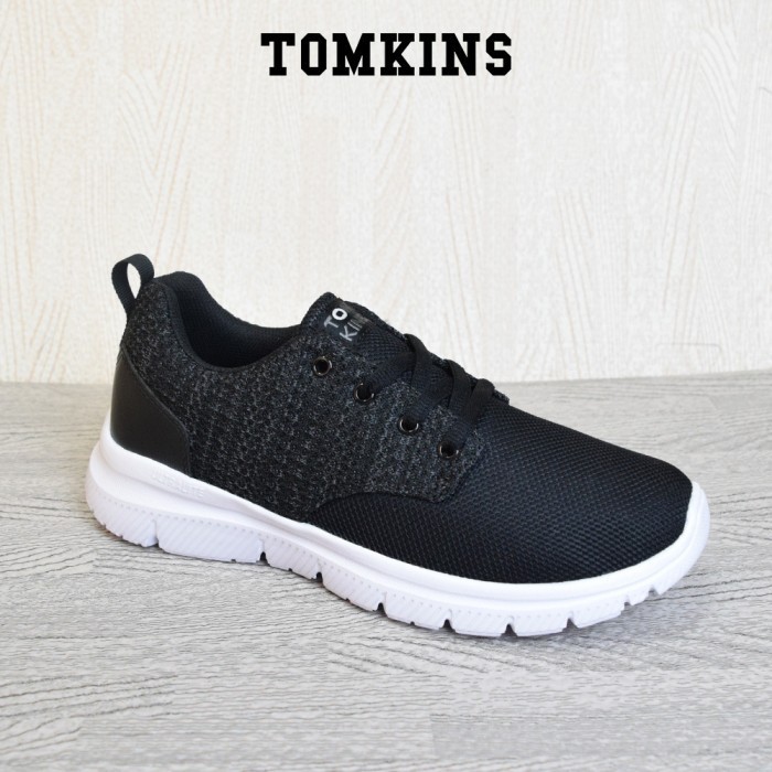 TOMKINS Challengers - Black Grey Sepatu Sneakers Pria