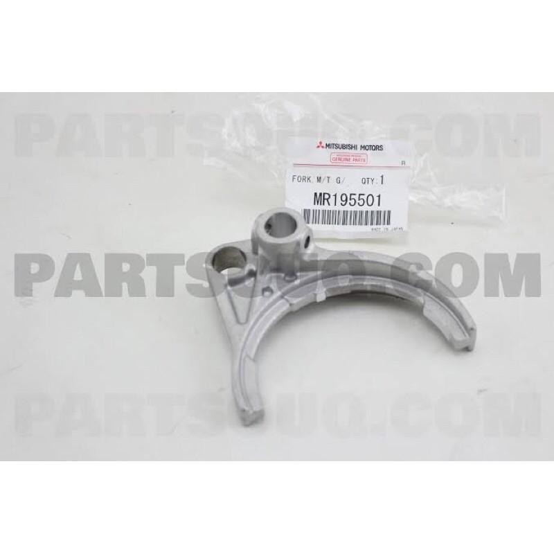 Penggerak Gigi 3 Dan Gigi 4 Mitsubishi L300 / Shift Fork Gear 3Rd & 4Th Mr195501