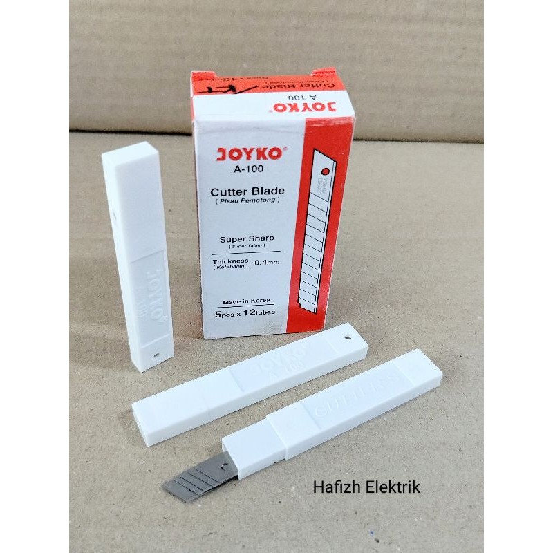 

Mata Pisau Cutter JOYKO Kecil A-100 Refill (1 Kotak/Tube ISI : 5 PCS)