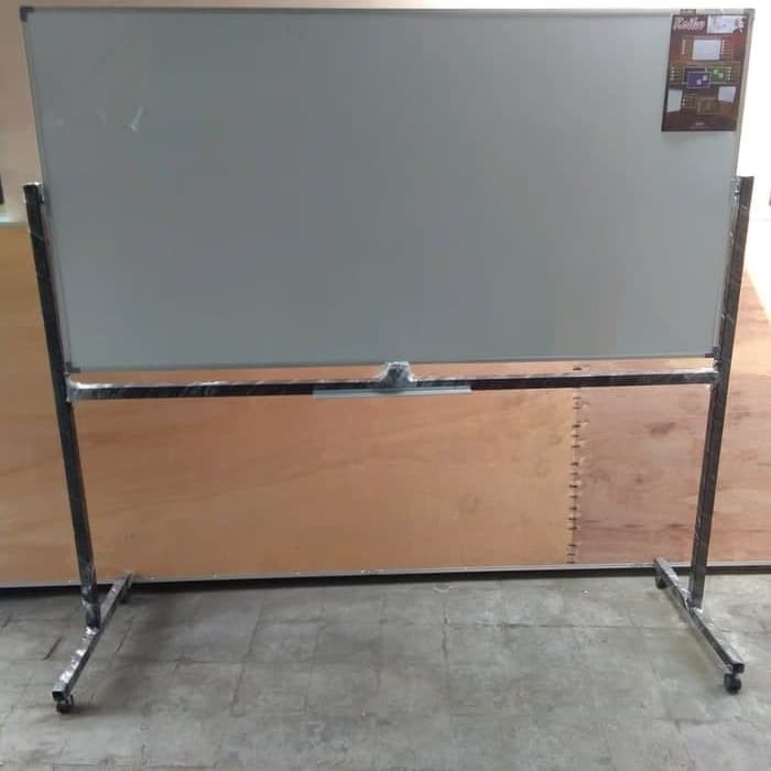 

PPAPAN TULIS WHITEBOARD 120X180 SINGLE MAGNETIK + RODA KEIKO